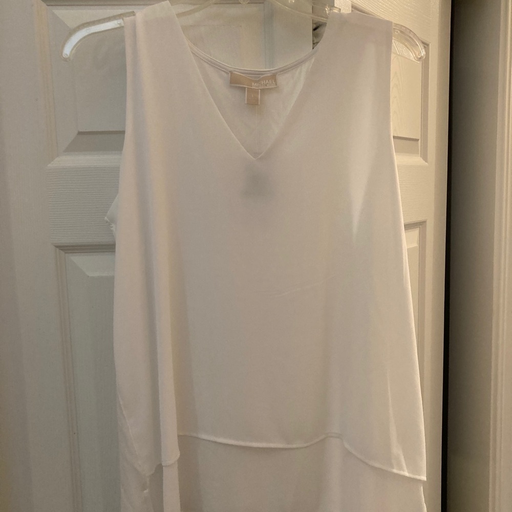 Micheal Kors. Size L. See through bottom hem. New.